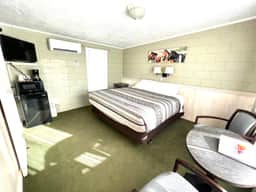 Mt. C-Ranch Room #5 - Image 4