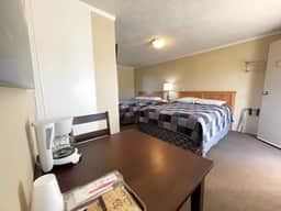 Mt. C-Zion Room #2 - Image 5