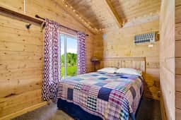 Mt. C- RV Park Cabin - Image 3