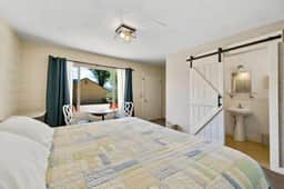 Mt. C-Garden Room #4 - Image 5