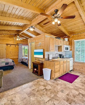 Rustic Cabin in Mt Carmel, Utah Near Zion National Park