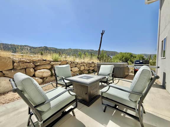 Glendale Getaway 1