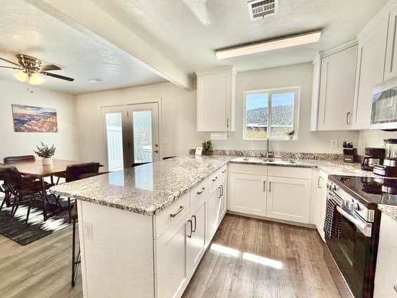 Glendale Getaway 1