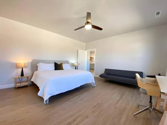 Ranchos Retreat - Image 4