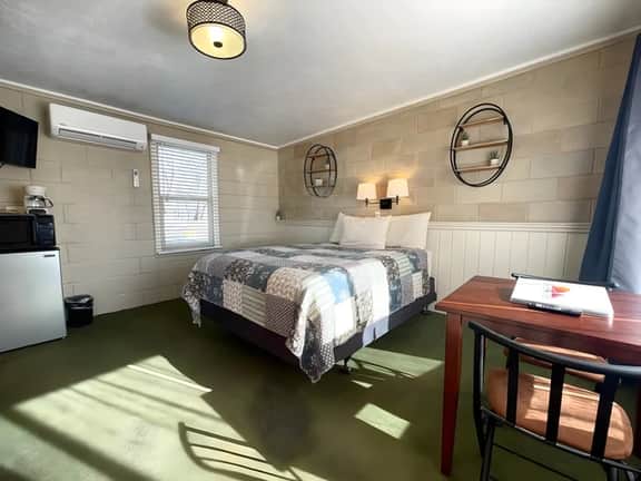 Mt. C-Desert Room #6