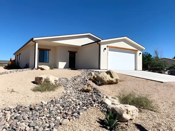 Ranchos Retreat